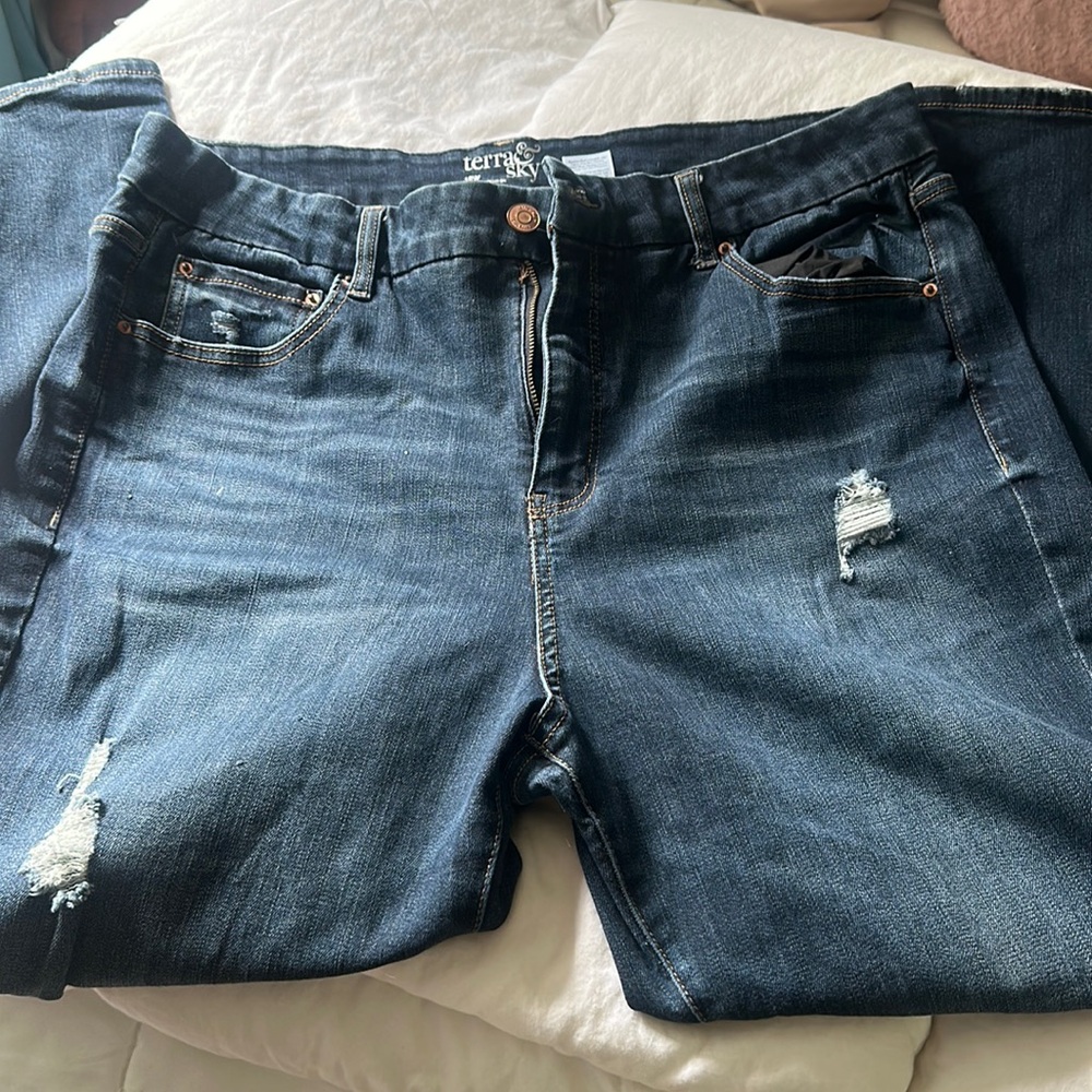 Terra & Sky cotton, poly,spandex, dark wash distressed denim jeans nice size 18W